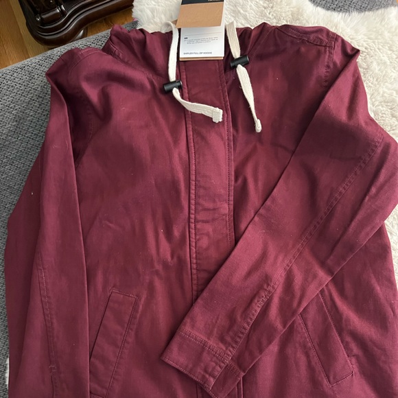 Maroon Women’s North Face Jacket - Picture 5 of 6